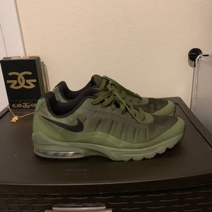Nike Air Max Invigor (Palm Green)